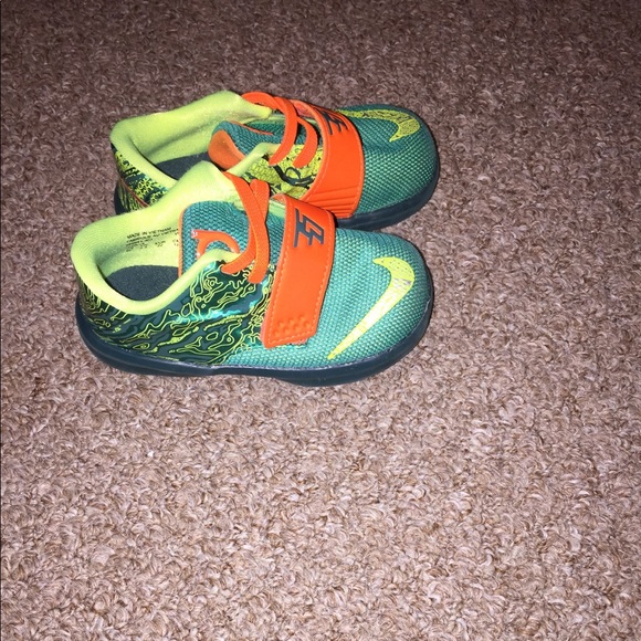 Nike Other - Baby boy nikes size 6